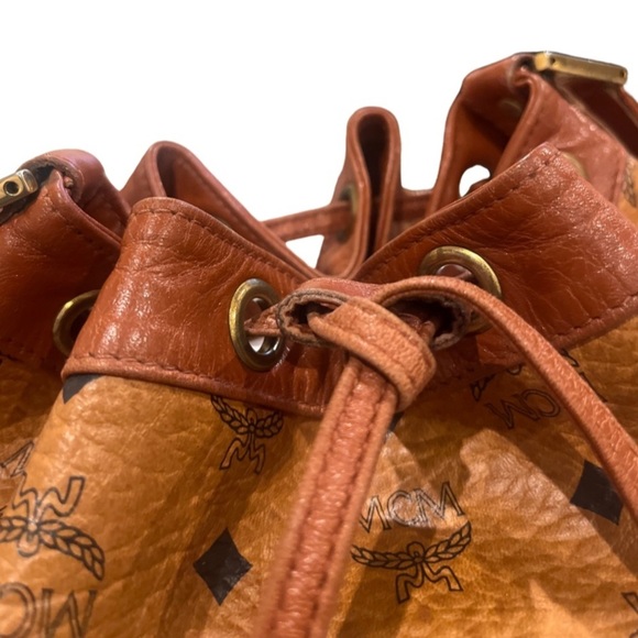❌SOLD❌Authentic MCM Monogram Bucket Bag- Large - Picture 7 of 17